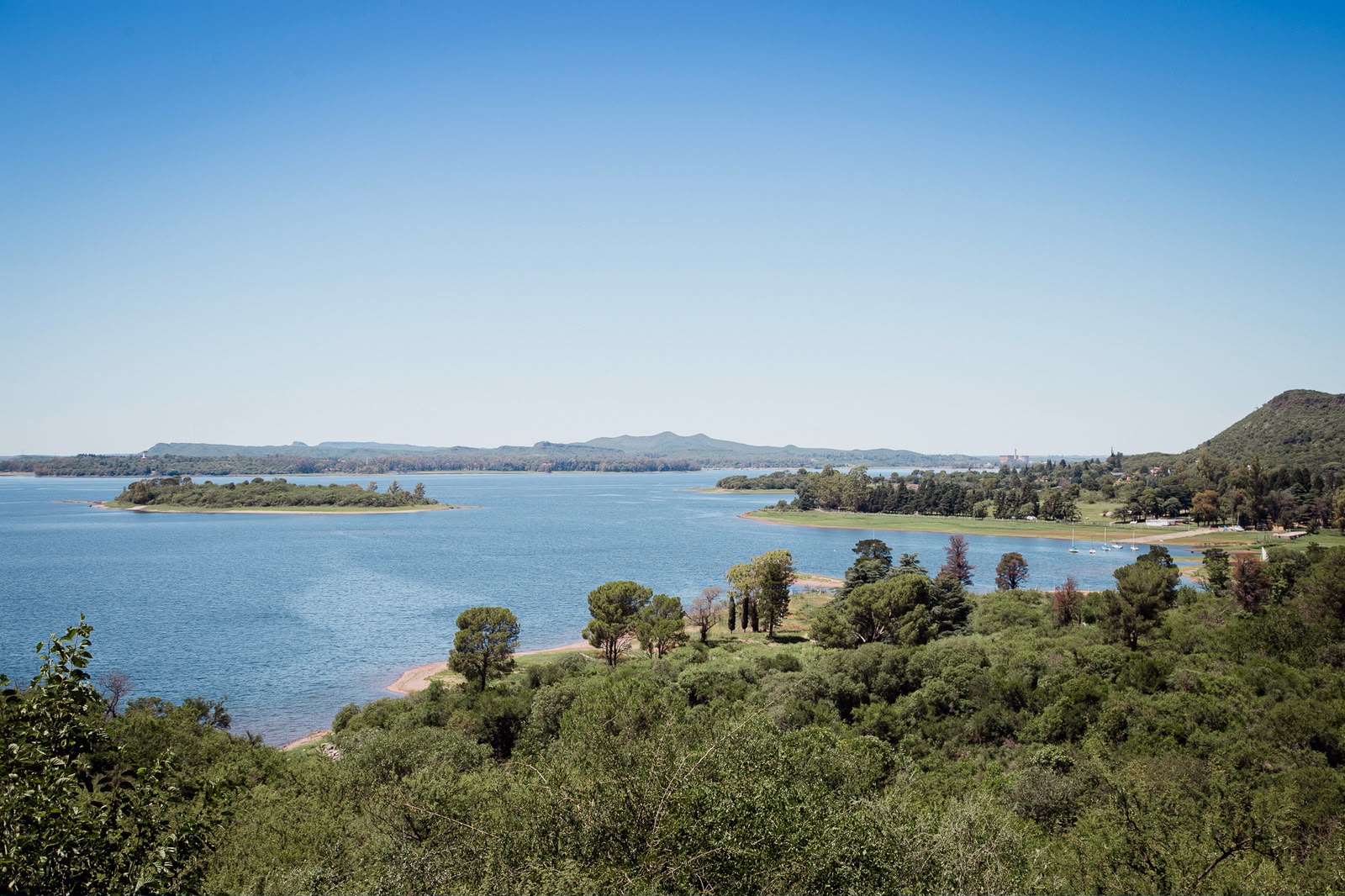 Diversificación de la oferta, deportes y compromiso ambiental: Villa del Dique como Epicentro Regional