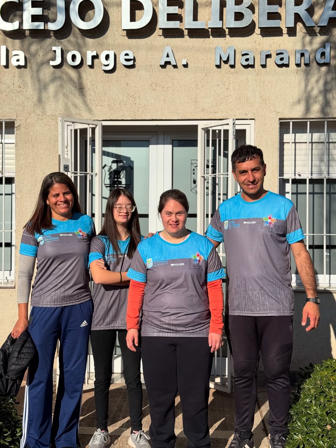 Atletas de Villa del Dique en el Torneo Nacional de Atletismo en Mendoza